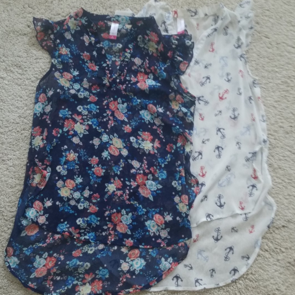 Sleeveless shirts
